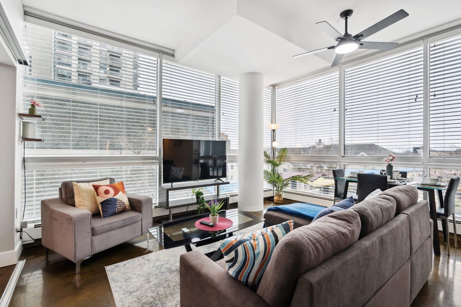 Upscale 2Br Condo - King Bed - Stunning Views 卡加利 外观 照片