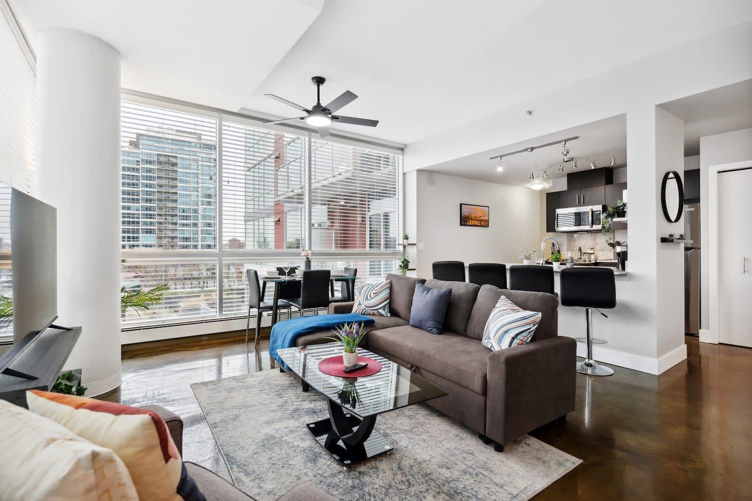 Upscale 2Br Condo - King Bed - Stunning Views 卡加利 外观 照片